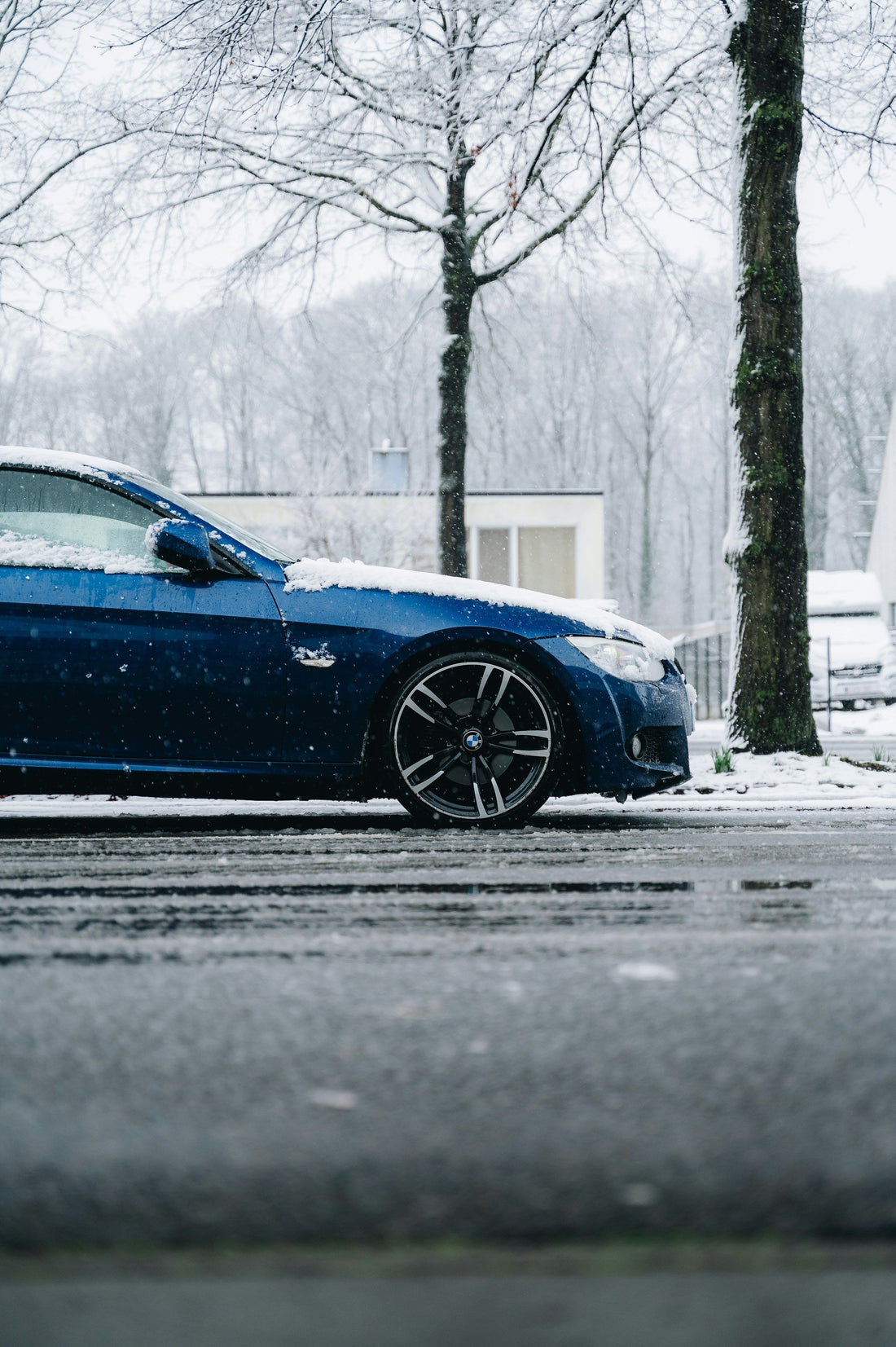 BMW Winter Must-Dos: Grip, Fast Warm-Up, and Clean Windshield